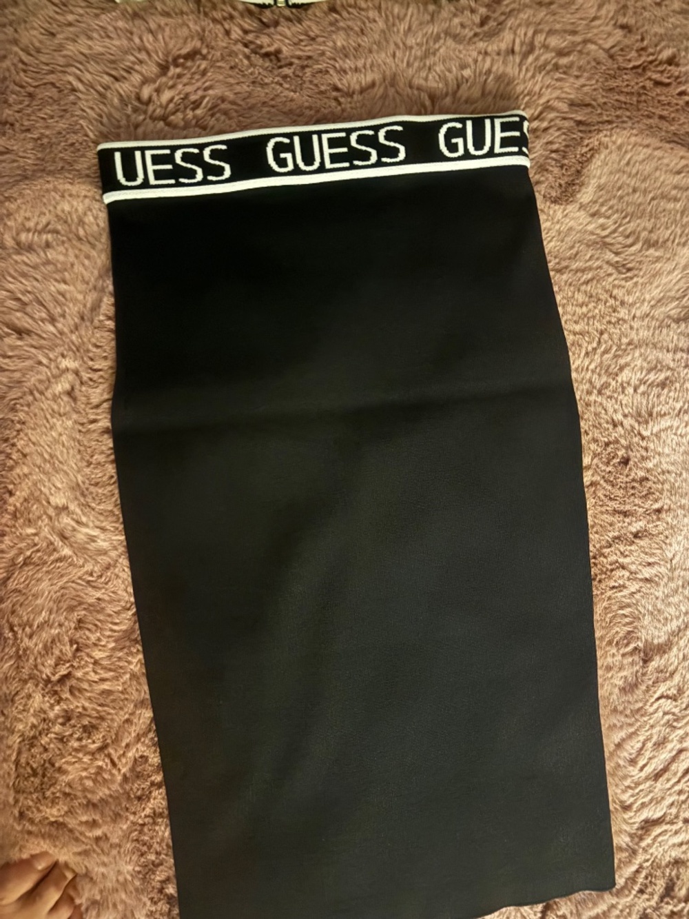 Guess - Picture 3 of 3